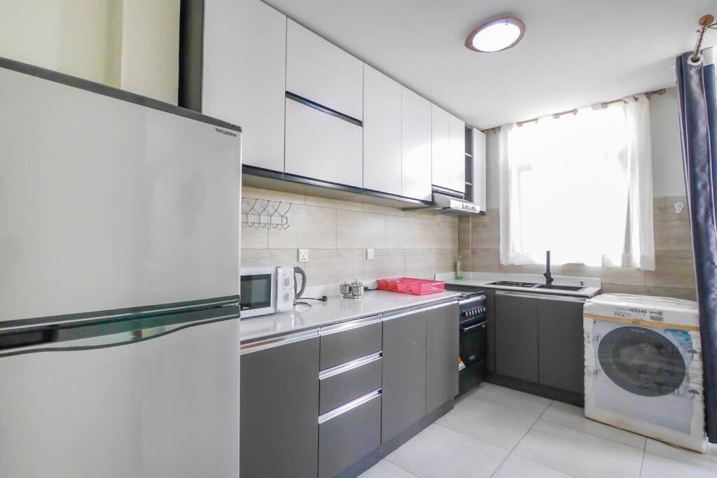 Ultra Modern Apartment In Nyarutarama Kigali Exterior foto